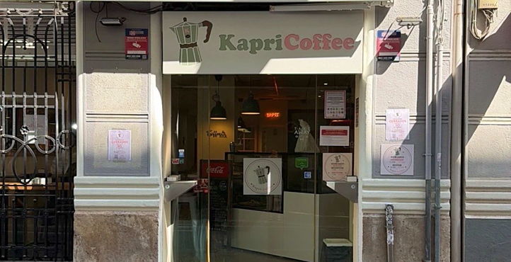 Storefront of Colón