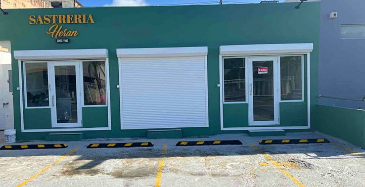 Storefront of Luis Munoz Andalucia