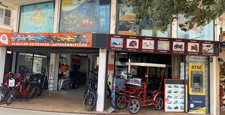 Storefront of Playa de Palma Acapulco