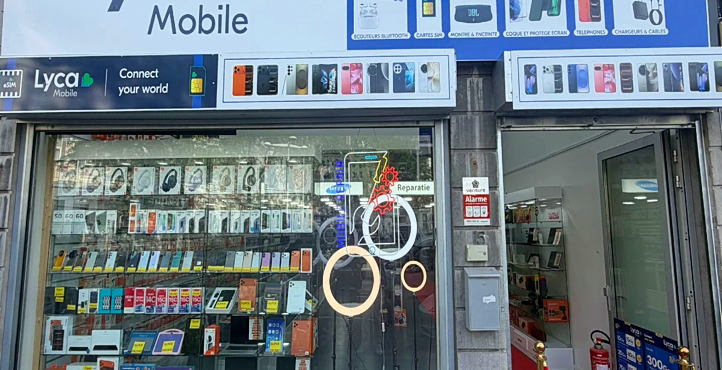 Storefront of Brussels Midi Place Bara