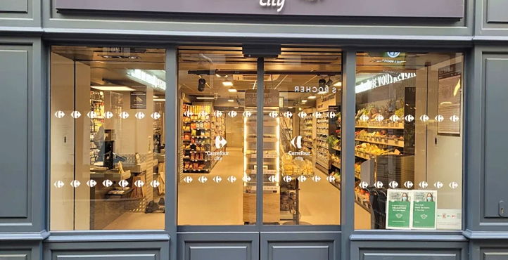 Storefront of Grand Bayonne