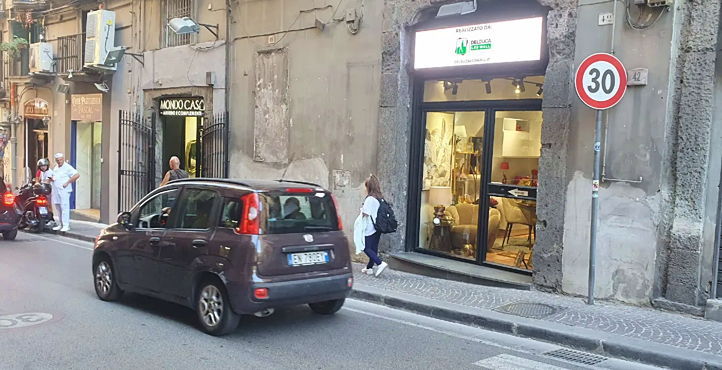 Storefront of Chiaia – Piazza del Plebiscito