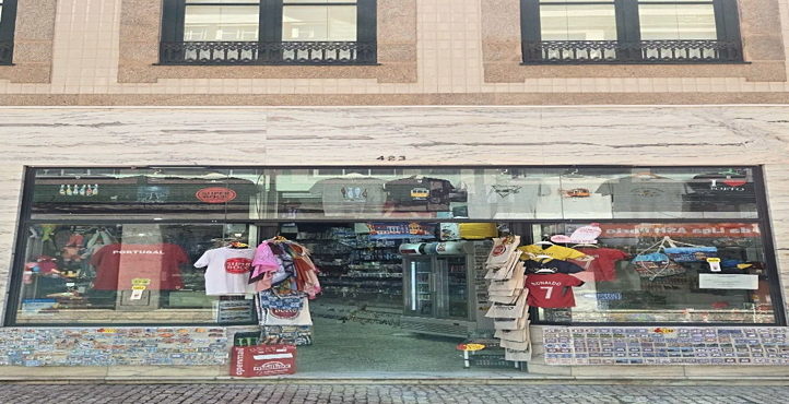 Storefront of Near Avenida dos Aliados