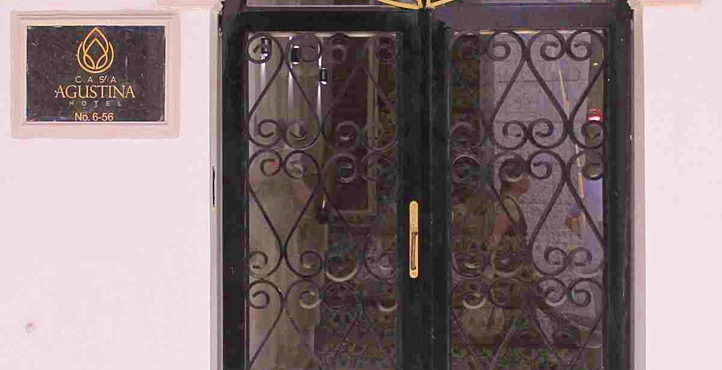 Storefront of Centro