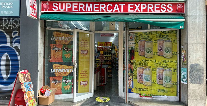 Storefront of Estació del Nord - Nàpols