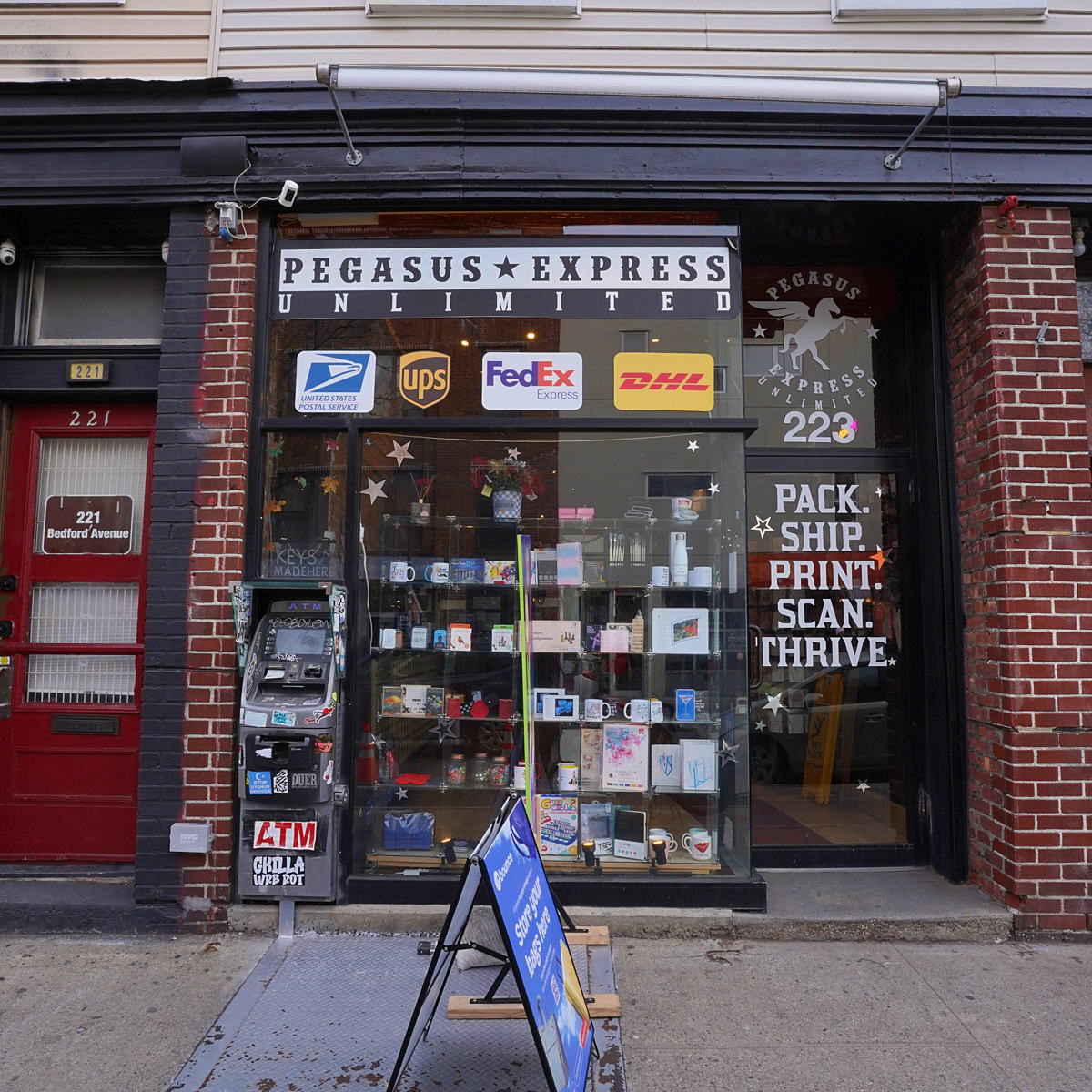 Bounce Luggage Storage - Bedford Ave