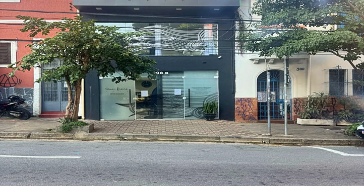 Storefront of Pinheiros Oscar Freire Capote
