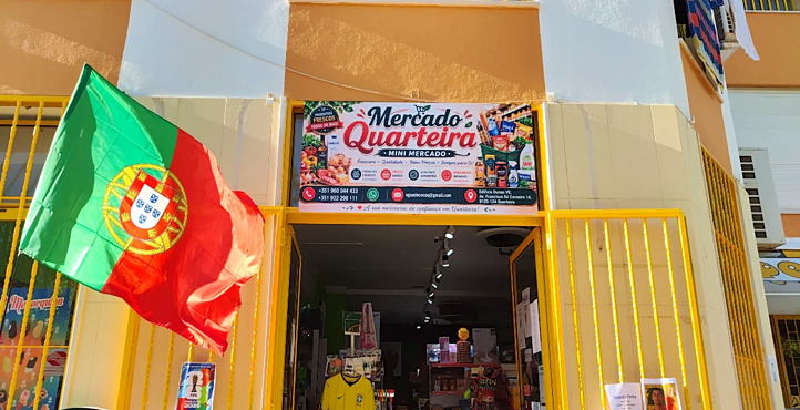 Storefront of Quarteira – Avenida Francisco Sá Carneiro