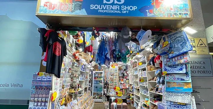Storefront of Near Avenida dos Aliados