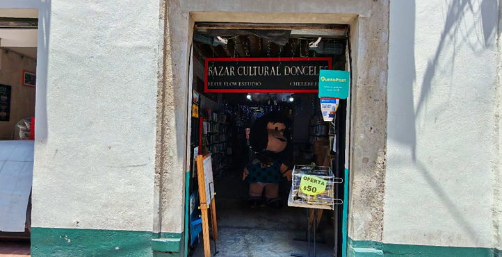 Storefront of Near Metro Allende