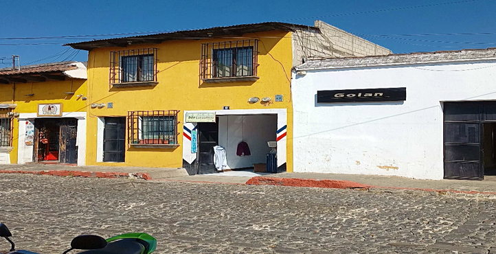 Storefront of Steps from Arco de Santa Catalina