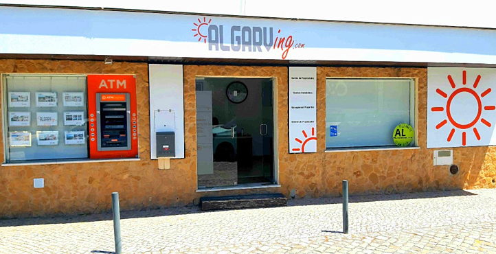 Storefront of R. Direita-Beco das Palmeiras