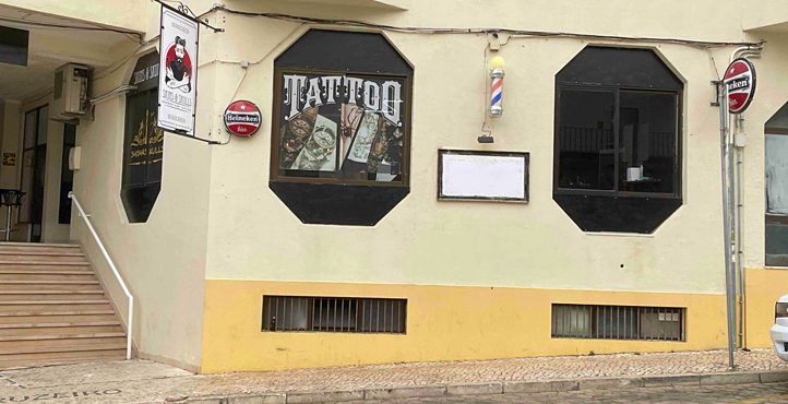 Storefront of Near Clube Praia da Rocha