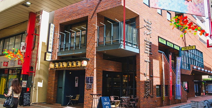 コーヒーバー 桟敷の店頭