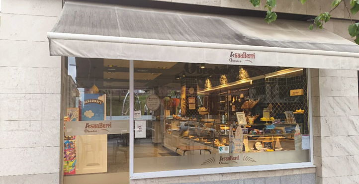 Storefront of Intermodal Luis Briñas