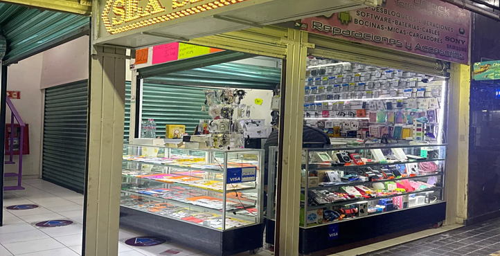 Storefront of Near Alameda Central