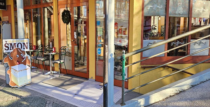 Storefront of Lakeside Trailhead