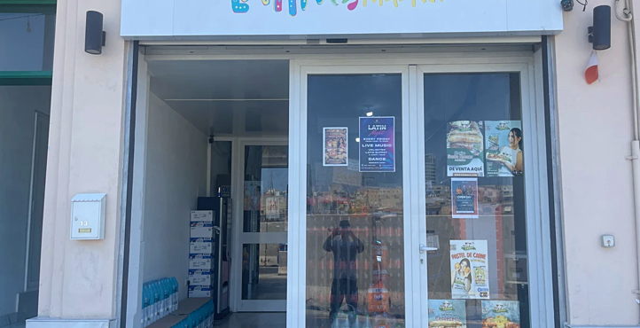 Storefront of Triq Marina Stop