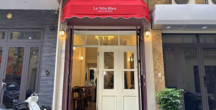 Storefront of Near Cửa Đông Gate