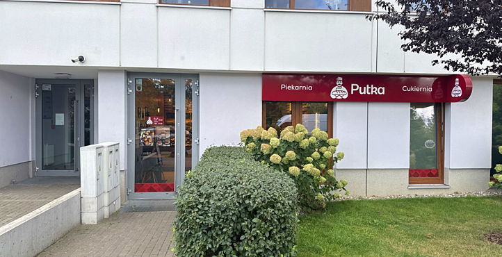 Storefront of Fort Zbarz Polki